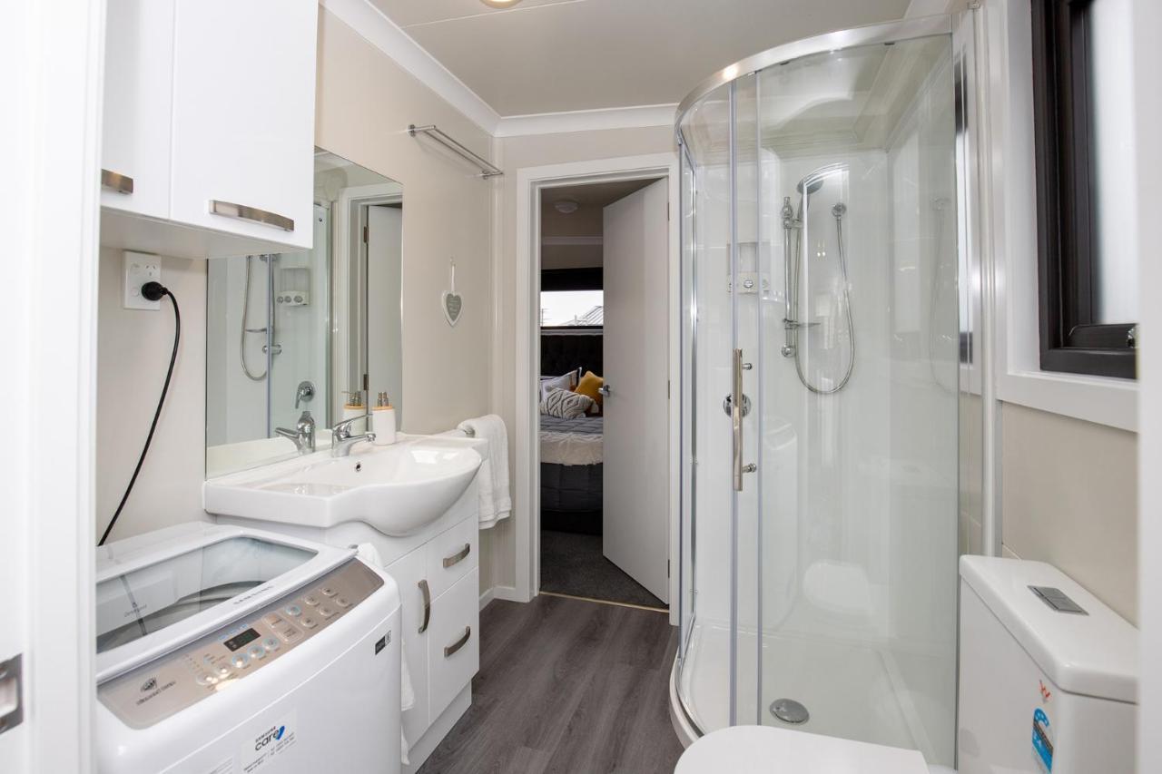Affordable Modern Accommodation Westport Bagian luar foto