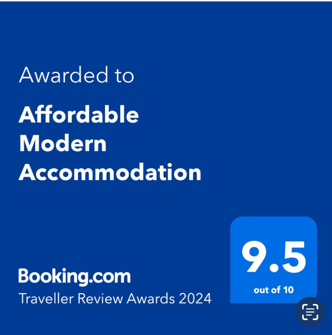Affordable Modern Accommodation Westport Bagian luar foto